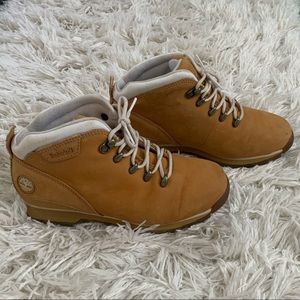 Women’s timberland low boots size 7